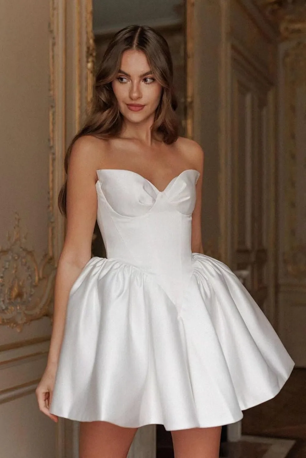Basgute Short Wedding Dresses for Bride Beach Lace Applique Tulle Strapless Boho Corset Mini Bridal Dress