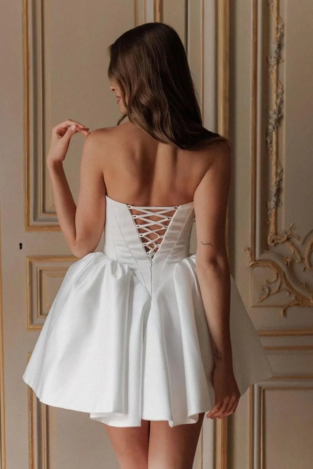 Basgute Short Wedding Dresses for Bride Beach Lace Applique Tulle Strapless Boho Corset Mini Bridal Dress
