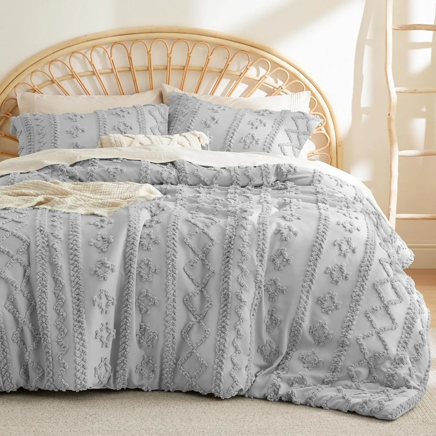 Bedsure Tufted Boho Comforter Set Queen Size - Light Grey Boho Bed Set, GentleSoft™ 3 Pieces Farmhouse Shabby Chic Embroidery Bedding, Gifts for Woman, Soft Jacquard Queen Comforter for All Seasons