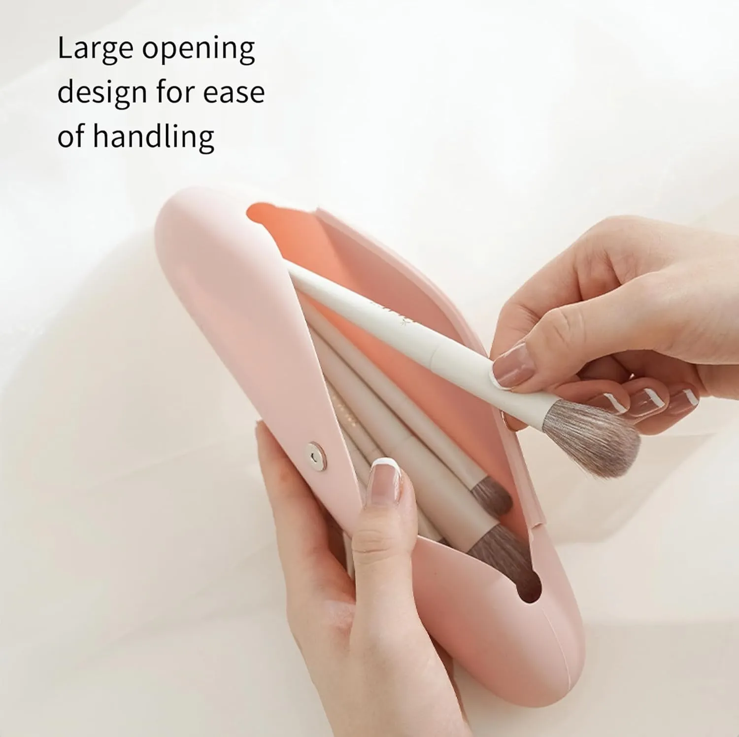 Large Travel Makeup Brush Holder with 4Pcs Eyeshadow Brushes for Women Travel