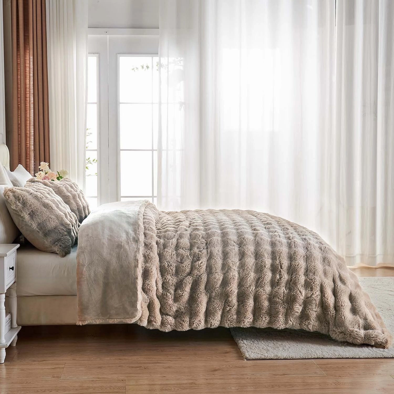 Lotus Karen Fuzzy Fluffy Comforter Queen Set - Rabbit Fluff Faux Fur Duvet Cover Linen Plush Fuzzy Furry Bedding Sets 3Pieces(1 Duvet Cover & 2 Pillow Shams) Zipper