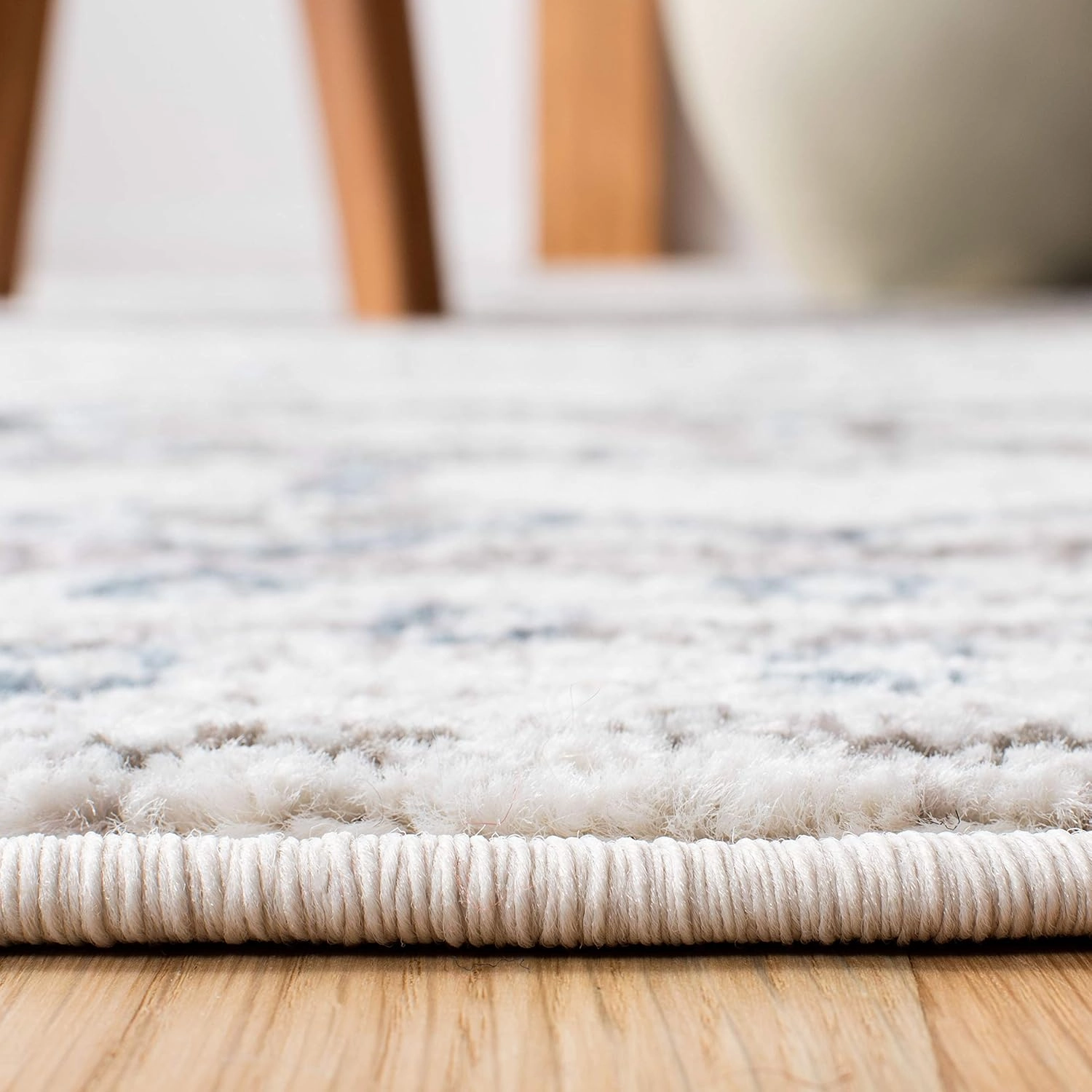 SAFAVIEH Amsterdam Collection Area Rug - 8' x 10', Ivory & Grey, Moroccan Boho Design, Non-Shedding & Easy Care, Ideal for High Traffic Areas in Living Room, Bedroom (AMS108A)