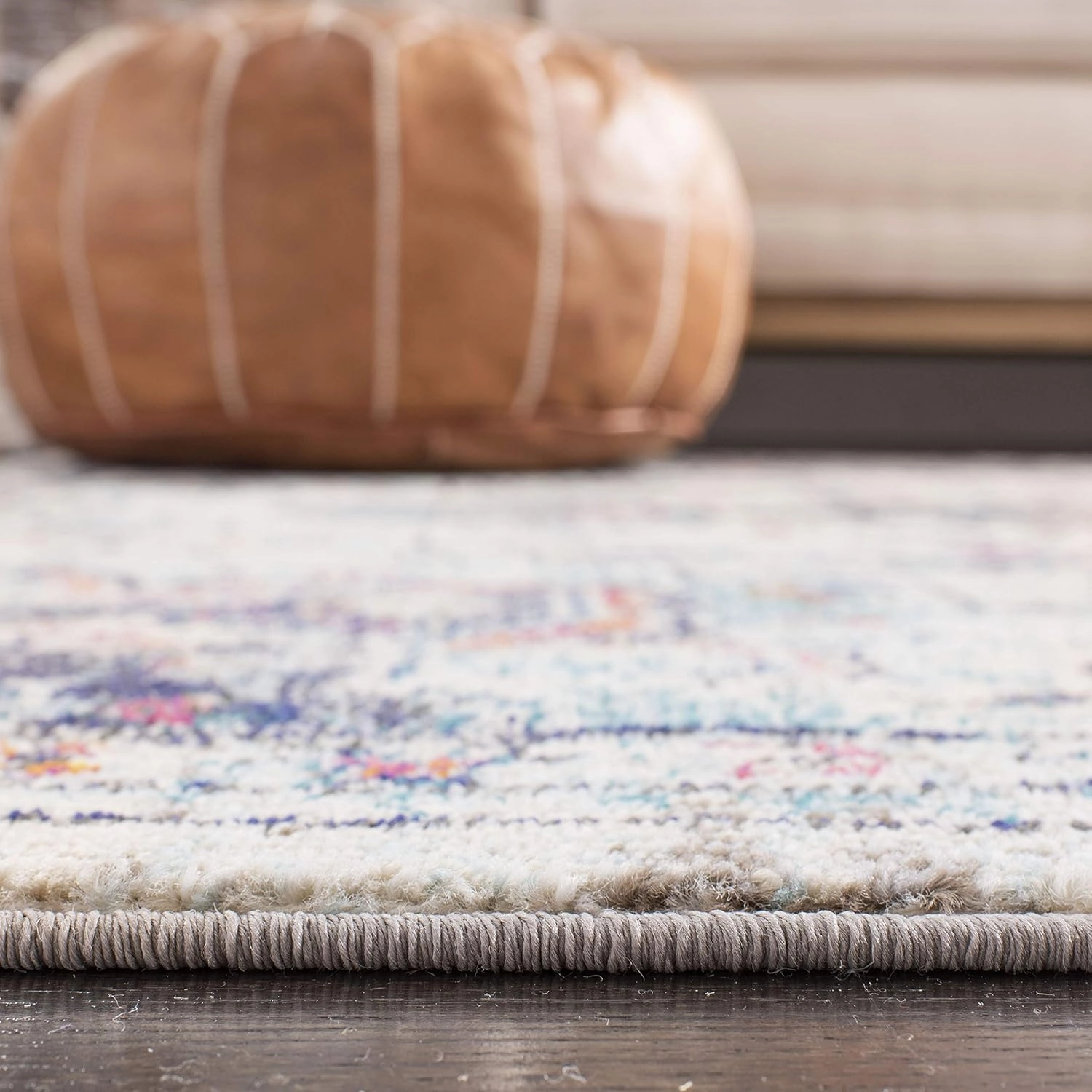 SAFAVIEH Area Rug 8x10 - Madison Collection - Large - Cream & Blue, Boho Chic Medallion Distressed Design, Non-Shedding & Easy Cleaning, Ideal for Living Room, Bedroom, Office, Dining Space (MAD473B)
