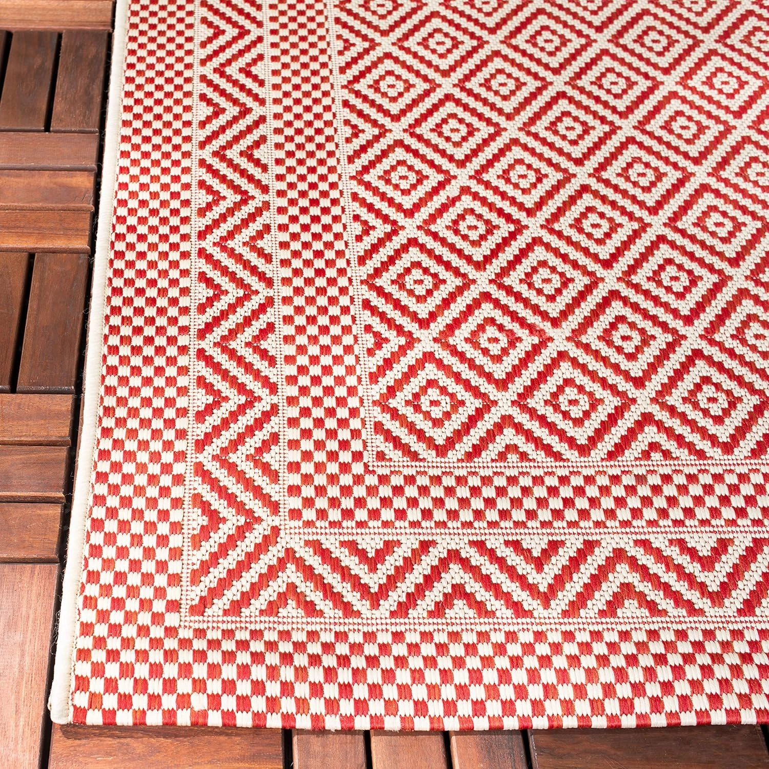SAFAVIEH Courtyard Collection Area Rug - 8' x 10', Beige & Red, Moroccan Design, Non-Shedding & Easy Care, Indoor/Outdoor & Washable-Ideal for Patio, Backyard, Mudroom (CY6235-23812)