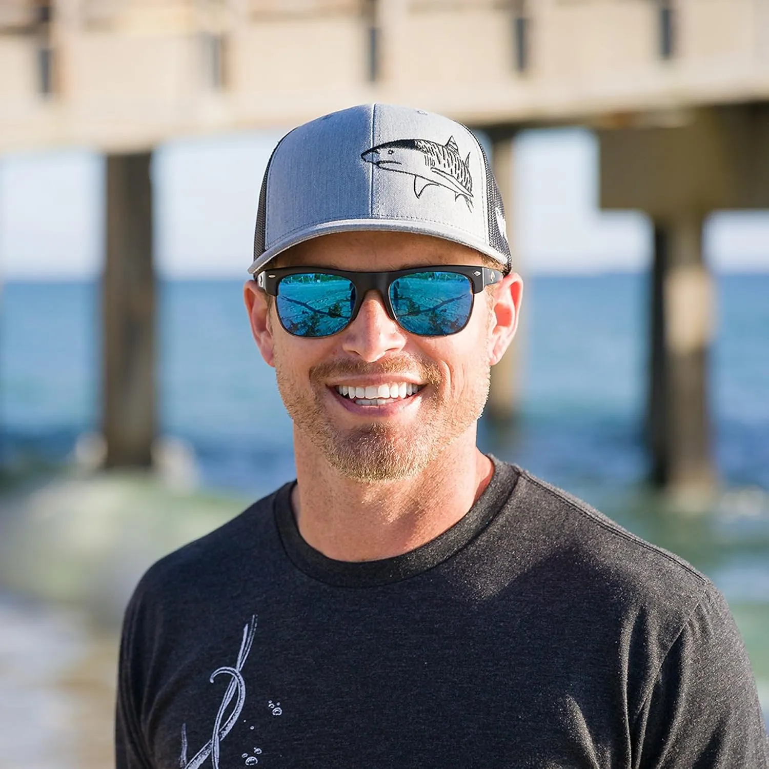 Shark Scuba Diving Trucker Hat: Mens Adjustable Snapback for Fishing, Spearfishing