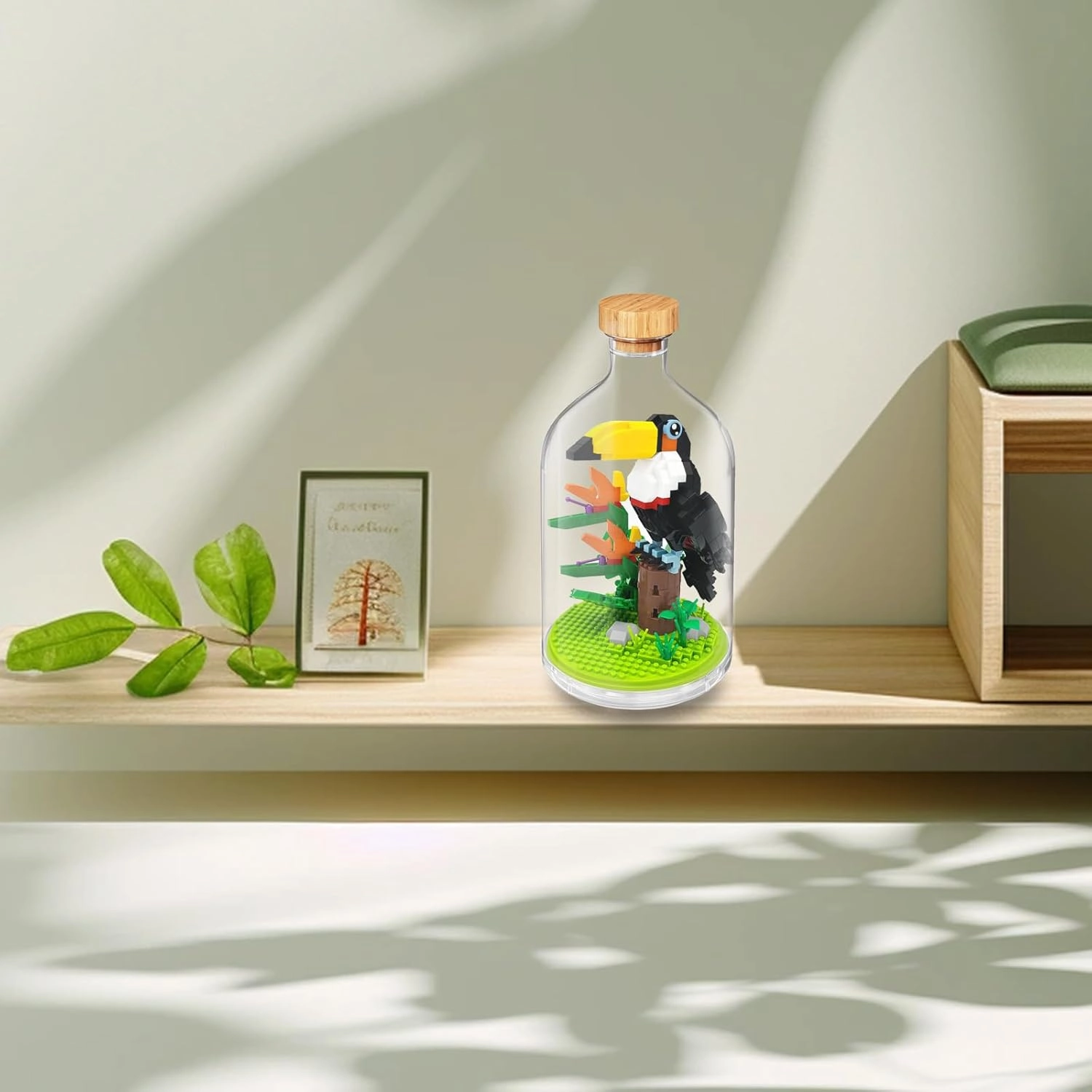 Toucan Animal Building Blocks, 593PCS Bird Mini Bricks Building Set with Dust Cover for Office Home Decor, Birthday Gifts for Adults Ages 14 